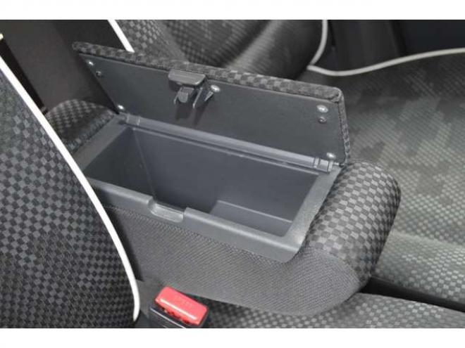 ハスラーG 4WD　ワンオーナー車ディスチャージヘッドライトSエネチャージ4WDセーフティサポート搭載アイドリングストップ横滑り防止装置CDシートヒーター 660