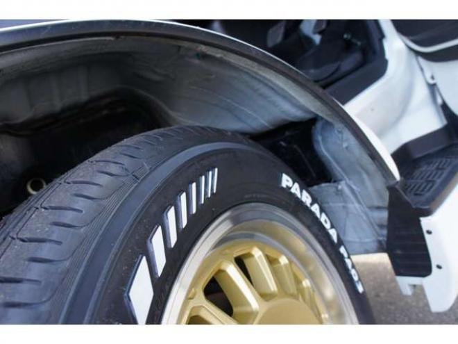 ハイエースバン2.8 スーパーGL ダークプライムII ロングボディ ディーゼルターボ 4WD　ESSEXバージョン　FスポイラーVer3&サイドライナー&リアライナー　CRSフラットベッドキット　ESSEX　ENCD17インチAW　ヨコハマPARADA17インチ　ESSEX3Dフロアマット 2800