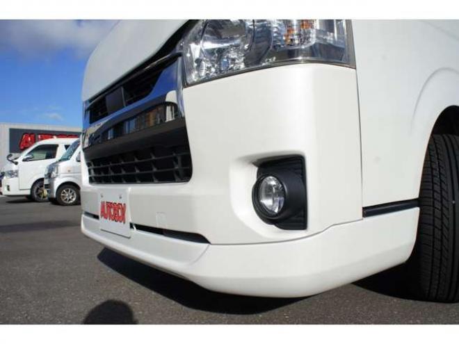 ハイエースバン2.8 スーパーGL ダークプライムII ロングボディ ディーゼルターボ 4WD　ESSEXバージョン　FスポイラーVer3&サイドライナー&リアライナー　CRSフラットベッドキット　ESSEX　ENCD17インチAW　ヨコハマPARADA17インチ　ESSEX3Dフロアマット 2800