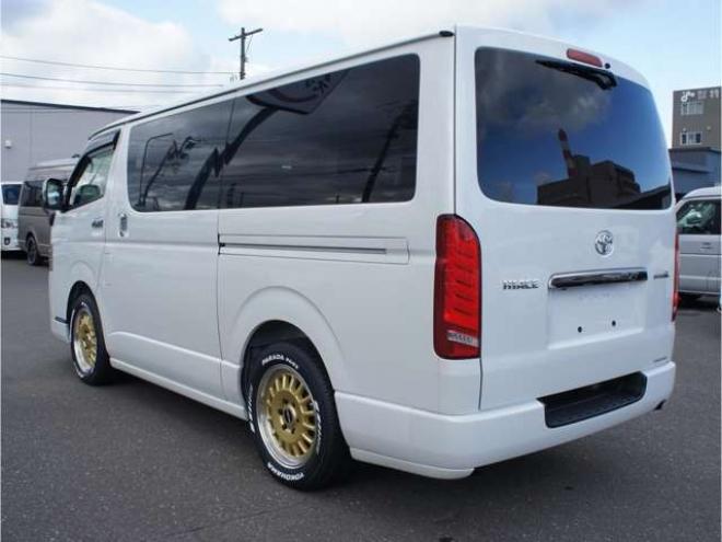 ハイエースバン2.8 スーパーGL ダークプライムII ロングボディ ディーゼルターボ 4WD　ESSEXバージョン　FスポイラーVer3&サイドライナー&リアライナー　CRSフラットベッドキット　ESSEX　ENCD17インチAW　ヨコハマPARADA17インチ　ESSEX3Dフロアマット 2800