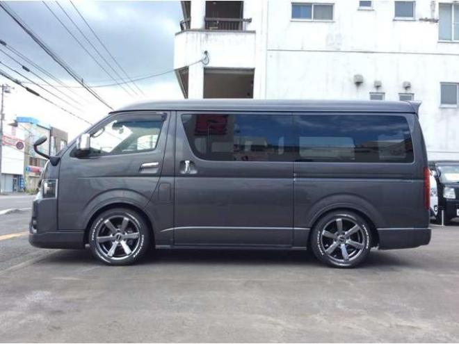 ハイエースバン2.7 スーパーGL ダークプライムII ワイド ミドルルーフ ロングボディ 4WD　寒冷地　リアヒーター&クーラー　Bカメラ　プッシュスタート　スマートキー　ウッドコンビステアリング&シフトノブ　全周囲カメラ　フルセグTV　純正SDナビ　ドライブレコーダー　電動格納ミラー　ETC 2700