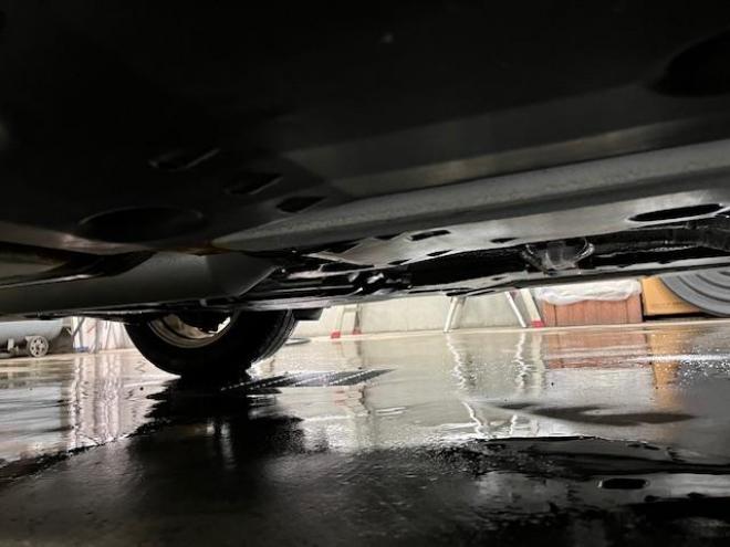 マークXプレミアム　Ｆｏｕｒ　本州仕入　寒冷地仕様　禁煙車　ＷＡＫＯＳバリアスコーティング済　純正１６インチＡＷ　純正１６ＡＷ＋スタッドレスタイヤ付　純正ナビ（フルセグ地デジ　ＤＶＤ再生　Ｂｌｕｅｔｏｏｔｈ対応）＋バックカメラ　純正ハーフレザーシート　前後ドライブレコーダー　クルーズコントロール　ＰＵＳＨスタート　スマートキー　ミラーヒーター　両席パワーシート　タイミングチェーン車　ＨＩＤヘッドライト　横滑り防止装置　ＥＴＣ 4WD 2500 4Dr