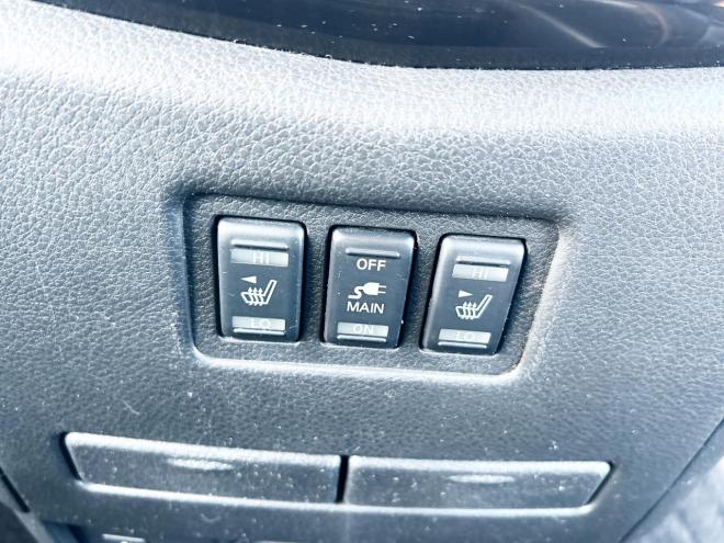 エルグランド2.5 250Hスター プレミアム アーバンC 4WD　ローンが不安な方＜優遇ローン＞ワンオーナー　両側パワースライドドア　メーカーナビ 4WD