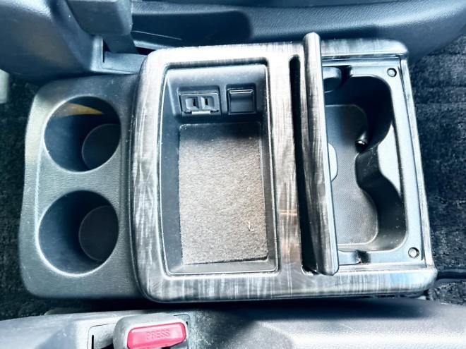 エルグランド2.5 250Hスター プレミアム アーバンC 4WD　ローンが不安な方＜優遇ローン＞ワンオーナー　両側パワースライドドア　メーカーナビ 4WD