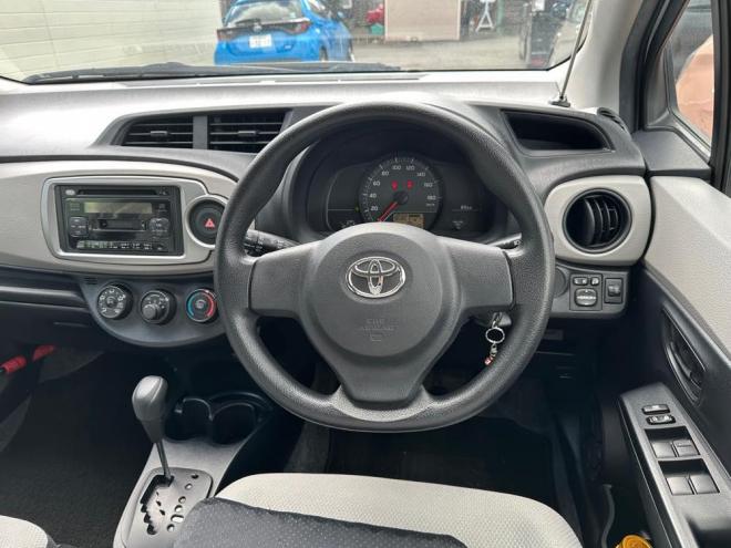 ヴィッツ 4WD 1300 5Dr