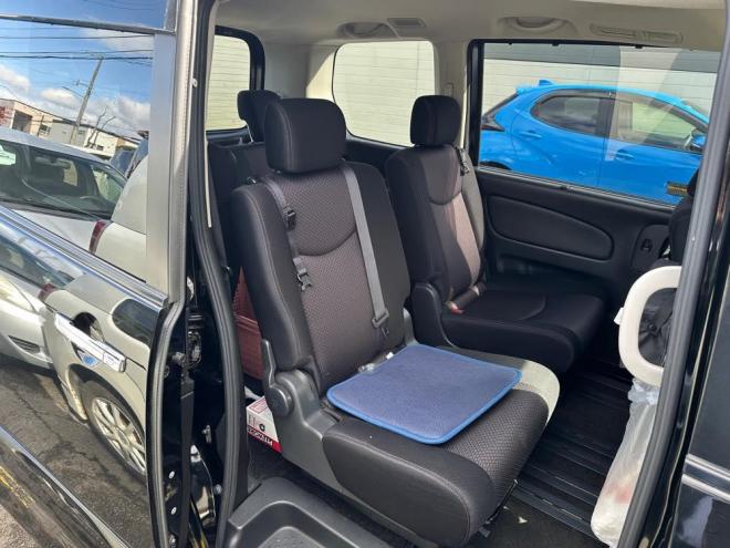 セレナハイウェイスター 4WD 2000 5Dr