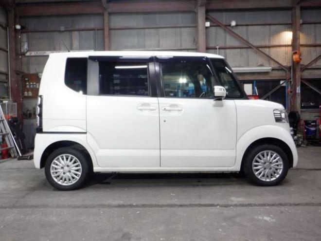 N-BOXG SSパッケージ 4WD　ナビ・TV・Bカメラ・B/T・両側電動・前席シートヒーター・アイドリングストップ・スマートキー・プッシュスタート・CTBA・ライトレベライザー・ミラーヒーター・ETC 660
