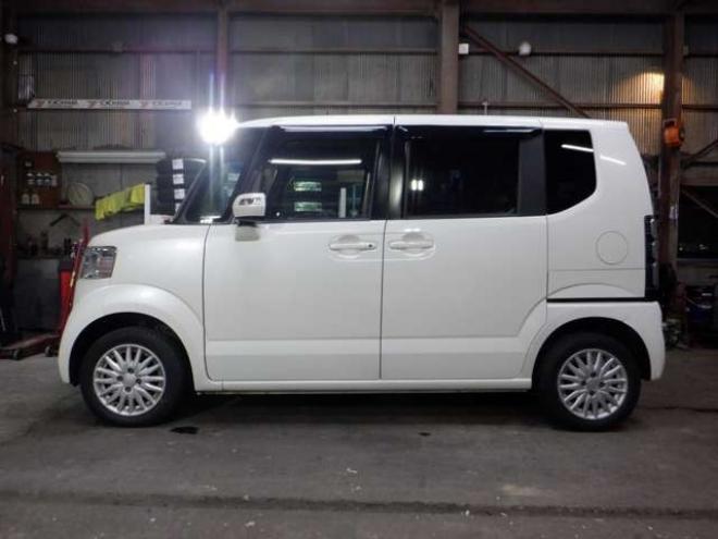 N-BOXG SSパッケージ 4WD　ナビ・TV・Bカメラ・B/T・両側電動・前席シートヒーター・アイドリングストップ・スマートキー・プッシュスタート・CTBA・ライトレベライザー・ミラーヒーター・ETC 660