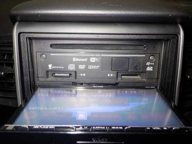 N-BOXG SSパッケージ 4WD　ナビ・TV・Bカメラ・B/T・両側電動・前席シートヒーター・アイドリングストップ・スマートキー・プッシュスタート・CTBA・ライトレベライザー・ミラーヒーター・ETC 660