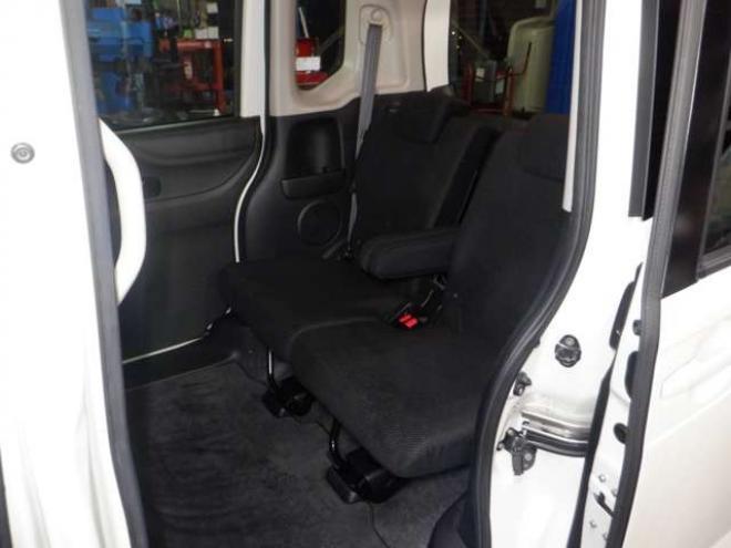 N-BOXG SSパッケージ 4WD　ナビ・TV・Bカメラ・B/T・両側電動・前席シートヒーター・アイドリングストップ・スマートキー・プッシュスタート・CTBA・ライトレベライザー・ミラーヒーター・ETC 660