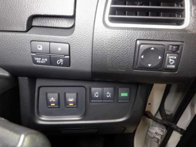 セレナ2.0 ハイウェイスター Vエアロモード+Safety アドバンストセーフティ パッケージ 4WD　本州仕入・後期型・ナビ・TV・アラウンドビューモニター・両側電動・リアヒーター・LEDヘッドライト・クルコン・インテリキー・プッシュスタート・アイドリングストップ・純正エンスタ・衝突軽減・ETC 2000