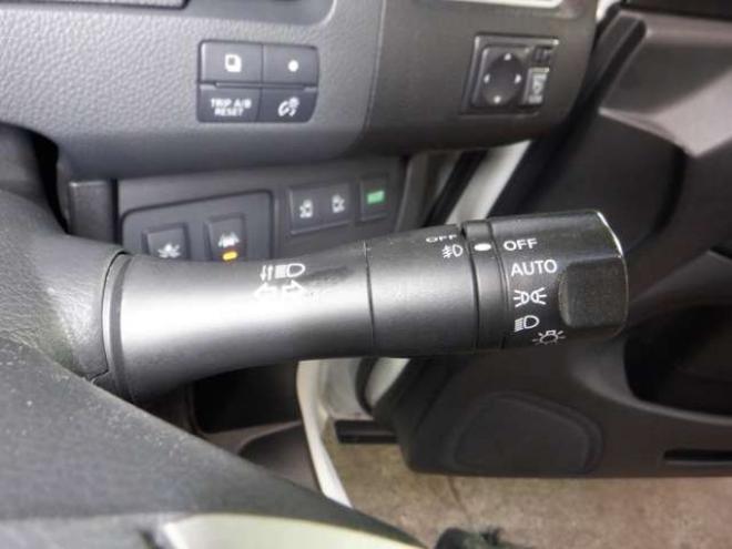 セレナ2.0 ハイウェイスター Vエアロモード+Safety アドバンストセーフティ パッケージ 4WD　本州仕入・後期型・ナビ・TV・アラウンドビューモニター・両側電動・リアヒーター・LEDヘッドライト・クルコン・インテリキー・プッシュスタート・アイドリングストップ・純正エンスタ・衝突軽減・ETC 2000
