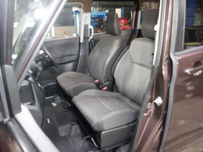 ソリオ1.2 G 4WD　ナビ・TV・B/T・Bカメラ・パワスラ・前席シートヒーター・スマートキー・プッシュスタート・USB接続・DVD再生・ドアバイザー・社外14インチAW 1200