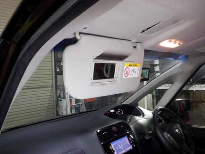 セレナ2.0 ハイウェイスター Vセレクション+SafetyII 4WD　本州仕入・後期型・ナビ・TV・B/T・アラウンドビューモニター・両側電動・リアヒーター・フリップダウンモニター・LEDヘッドライト・インテリキー・プッシュスタート・クルコン・アイドリングストップ・ 2000