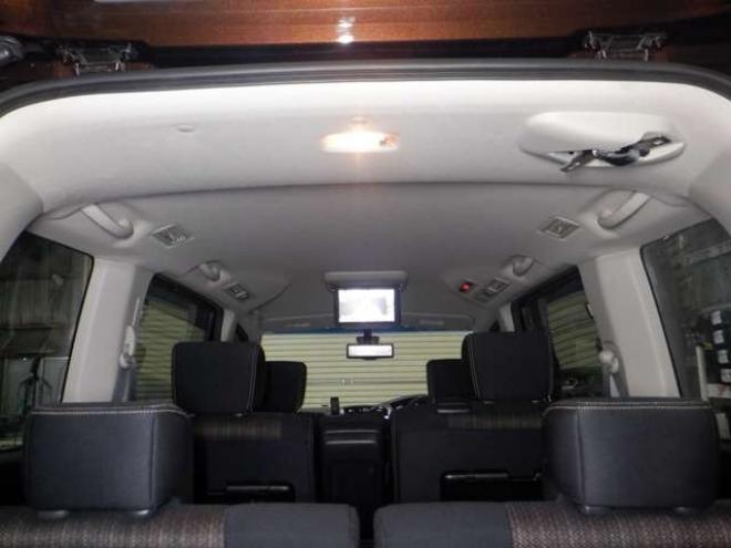 セレナ2.0 ハイウェイスター Vセレクション+SafetyII 4WD　本州仕入・後期型・ナビ・TV・B/T・アラウンドビューモニター・両側電動・リアヒーター・フリップダウンモニター・LEDヘッドライト・インテリキー・プッシュスタート・クルコン・アイドリングストップ・ 2000