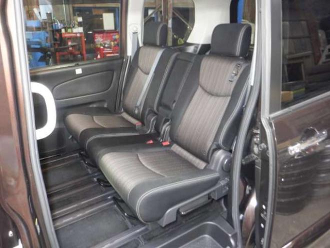 セレナ2.0 ハイウェイスター Vセレクション+SafetyII 4WD　本州仕入・後期型・ナビ・TV・B/T・アラウンドビューモニター・両側電動・リアヒーター・フリップダウンモニター・LEDヘッドライト・インテリキー・プッシュスタート・クルコン・アイドリングストップ・ 2000