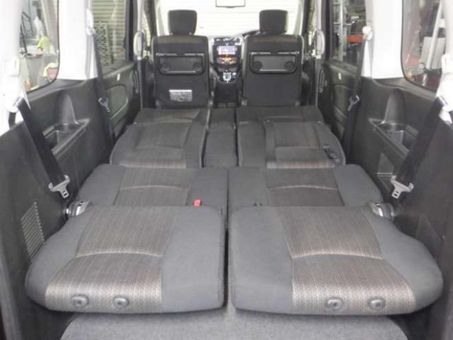 セレナ2.0 ハイウェイスター Vセレクション+SafetyII 4WD　本州仕入・後期型・ナビ・TV・B/T・アラウンドビューモニター・両側電動・リアヒーター・フリップダウンモニター・LEDヘッドライト・インテリキー・プッシュスタート・クルコン・アイドリングストップ・ 2000