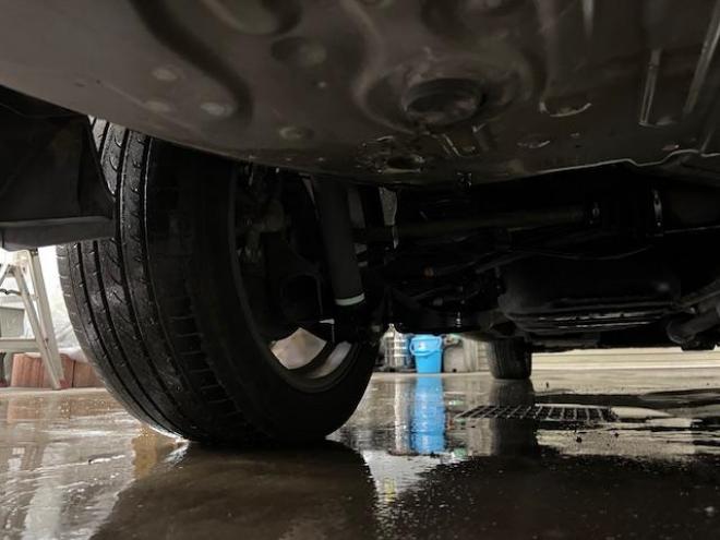 エスティマアエラス　プレミアムエディション　本州仕入　後期型　禁煙車　ＷＡＫＯＳバリアスコーティング済　純正１８インチＡＷ　社外１６ＡＷ＋スタッドレスタイヤ付　両側パワースライドドア　純正ハーフレザーシート　純正ナビ（フルセグ地デジ　ＤＶＤ再生　Ｂｌｕｅｔｏｏｔｈ）＋バックカメラ　前後ドライブレコーダー　ＰＵＳＨスタート　スマートキー　クルーズコントロール　タイミングチェーン車　ＨＩＤ ヘッドライト　ビルトインＥＴＣ 4WD 2400 5Dr