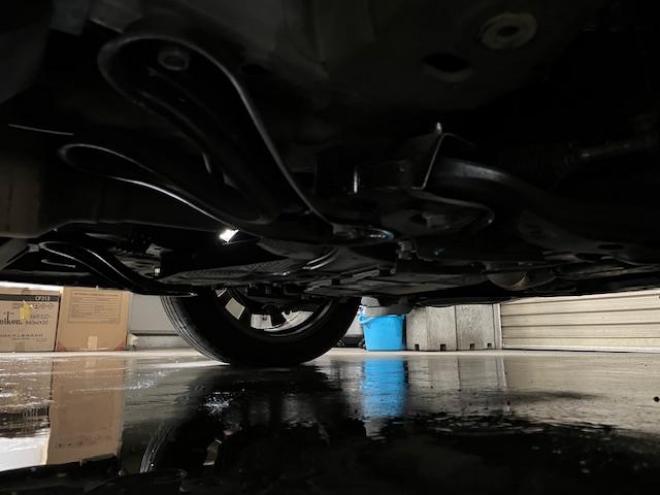 エスティマアエラス　プレミアムエディション　本州仕入　後期型　禁煙車　ＷＡＫＯＳバリアスコーティング済　純正１８インチＡＷ　社外１６ＡＷ＋スタッドレスタイヤ付　両側パワースライドドア　純正ハーフレザーシート　純正ナビ（フルセグ地デジ　ＤＶＤ再生　Ｂｌｕｅｔｏｏｔｈ）＋バックカメラ　前後ドライブレコーダー　ＰＵＳＨスタート　スマートキー　クルーズコントロール　タイミングチェーン車　ＨＩＤ ヘッドライト　ビルトインＥＴＣ 4WD 2400 5Dr