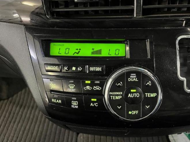 エスティマアエラス　プレミアムエディション　本州仕入　後期型　禁煙車　ＷＡＫＯＳバリアスコーティング済　純正１８インチＡＷ　社外１６ＡＷ＋スタッドレスタイヤ付　両側パワースライドドア　純正ハーフレザーシート　純正ナビ（フルセグ地デジ　ＤＶＤ再生　Ｂｌｕｅｔｏｏｔｈ）＋バックカメラ　前後ドライブレコーダー　ＰＵＳＨスタート　スマートキー　クルーズコントロール　タイミングチェーン車　ＨＩＤ ヘッドライト　ビルトインＥＴＣ 4WD 2400 5Dr
