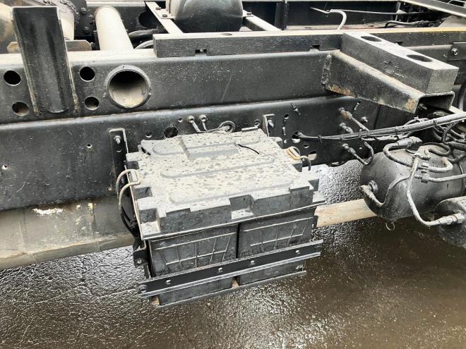 フォワード中古　ワイドファームダンプ5000mm　中型トラック