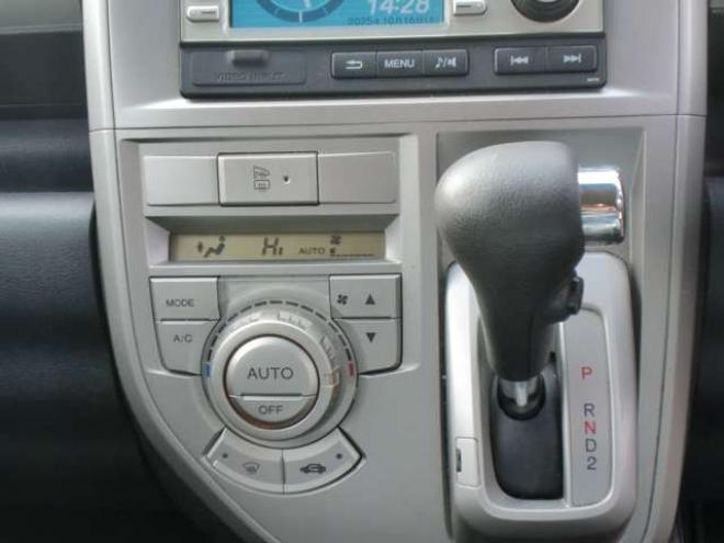 ゼストスパーク W 4WD　ワンオーナー　バックカメラ　純正ステレオ　夏冬タイヤ付 660