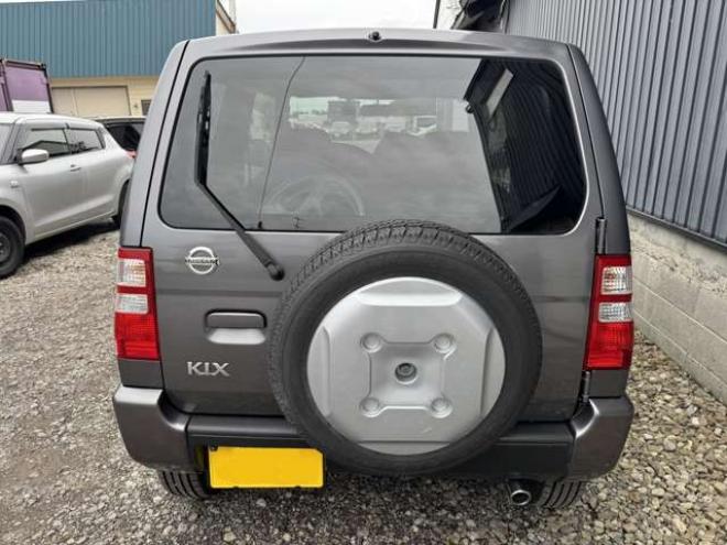 キックスRX 4WD　夏冬タイヤ　12か月点検済　下廻り防錆塗装済　Bluetooth 660