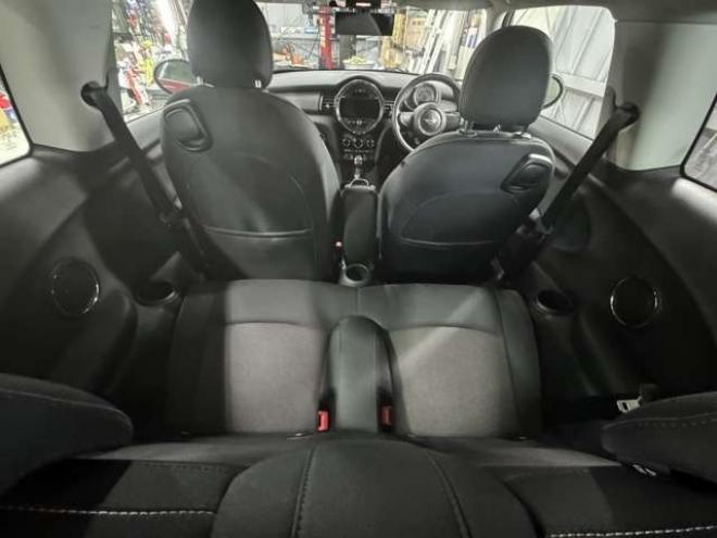 ミニクーパー 3ドア 純正ナビ Bluetooth Bカメラ 正規輸入車 2WD 1500