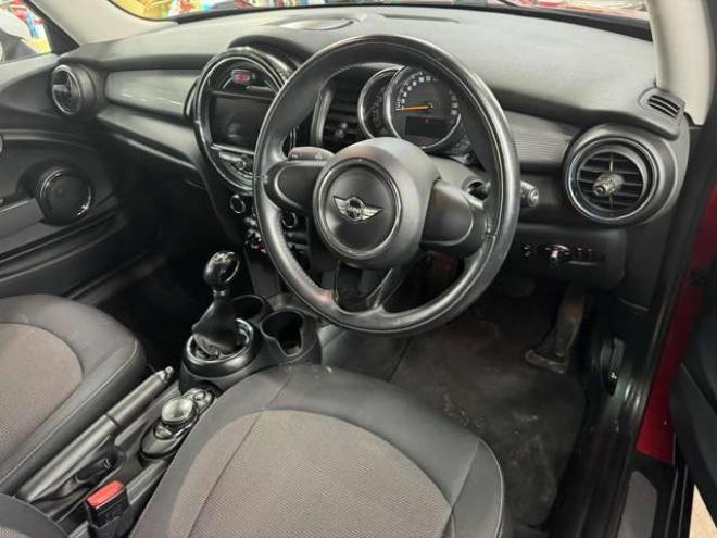 ミニクーパー 3ドア 純正ナビ Bluetooth Bカメラ 正規輸入車 2WD 1500