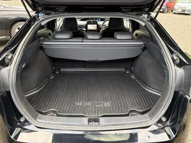 プリウス1.8 A ツーリングセレクション E-Four 4WD　 1800