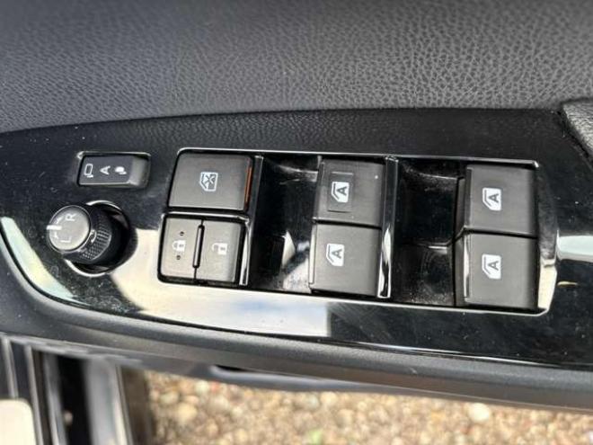 プリウス1.8 A ツーリングセレクション E-Four 4WD　 1800