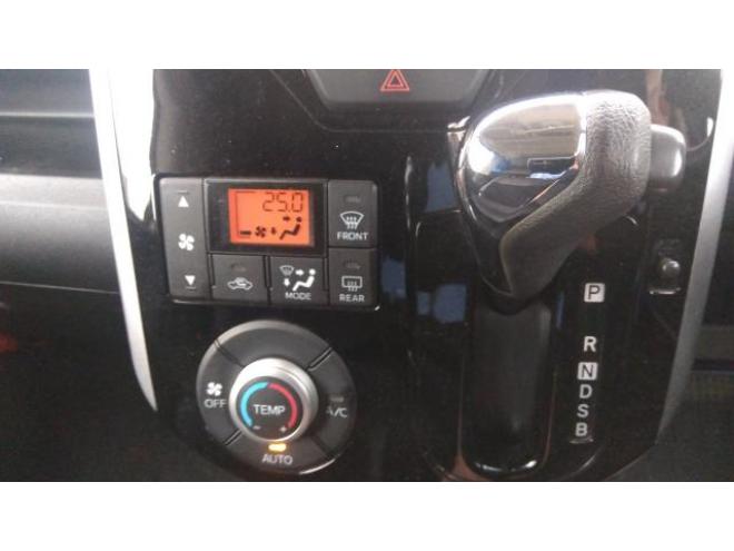 タントカスタム　X SA
4WD 660 5Dr