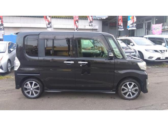 タントカスタム　X SA
4WD 660 5Dr