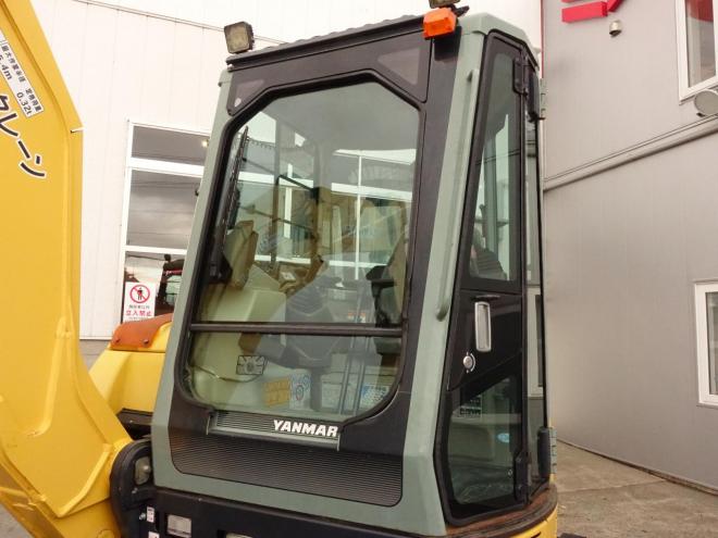 バックホーヤンマー　B6-6A　バケット容量0.2m3