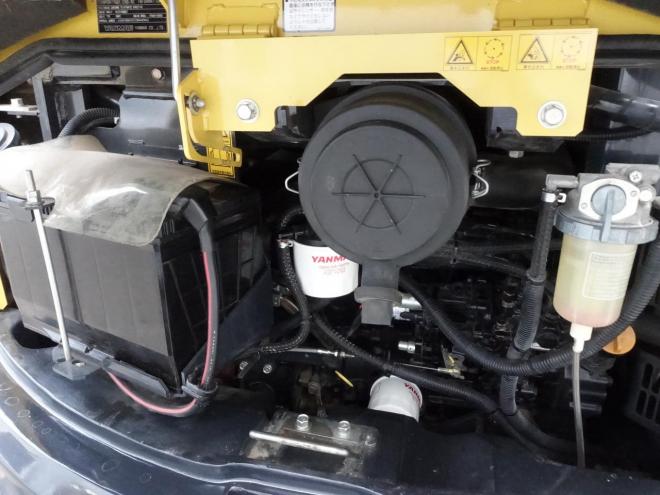 バックホーヤンマー　B6-6A　バケット容量0.2m3