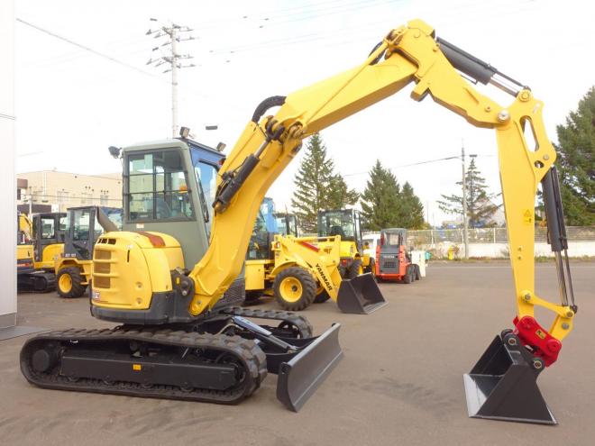 バックホーヤンマー　B6-6A　バケット容量0.2m3