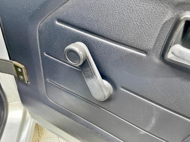 ジムニーワイルドウインド 4WD 5年保証 下廻防錆 ルーフキャリア HID 寒冷地仕様 禁煙 車検整備2年付 修復歴無