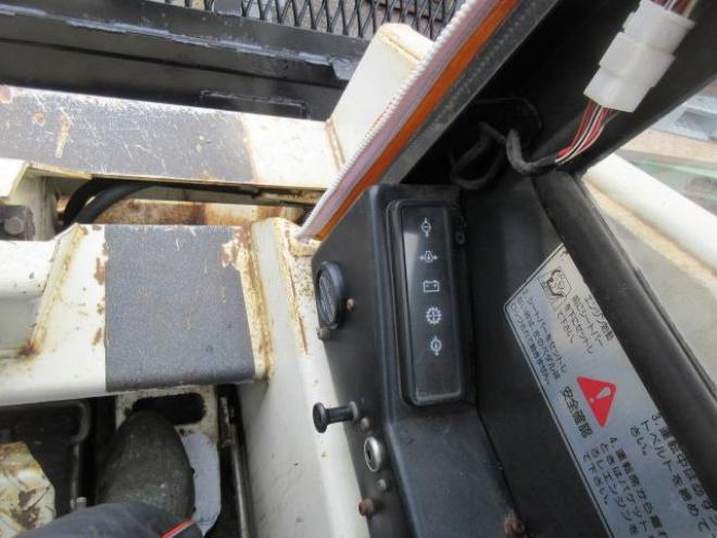 スキッドステアローダTCM643 4WD