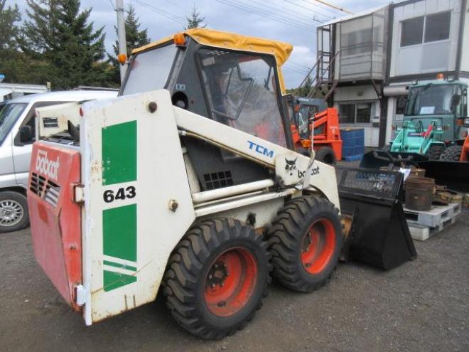 スキッドステアローダTCM643 4WD