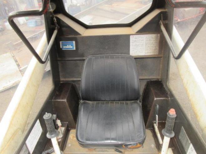 スキッドステアローダTCM643 4WD