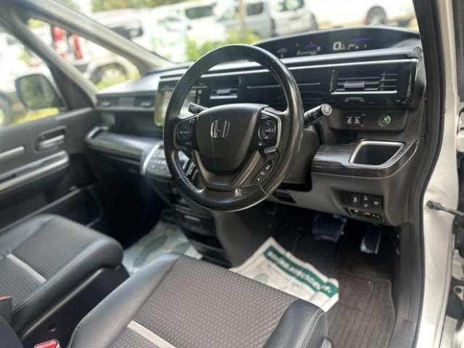 ステップワゴン1.5 スパーダ クールスピリット 4WD ホンダセンシング 純正アルミ パワステ パワーウィンドウ 記録簿 ABS 両側パワースライドドア クルーズコントロール LEDヘッドライト トリプルゾーンフルオートエアコン コンビシート 1500