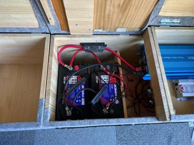 ハイエースバン2.7 DX ワイド スーパーロング ハイルーフ GLパッケージ 4WD ハイルーフ サブバッテリー ベットキット ワンオーナー パワステ パワーウィンドウ キーレス 片側スライドドア 2700