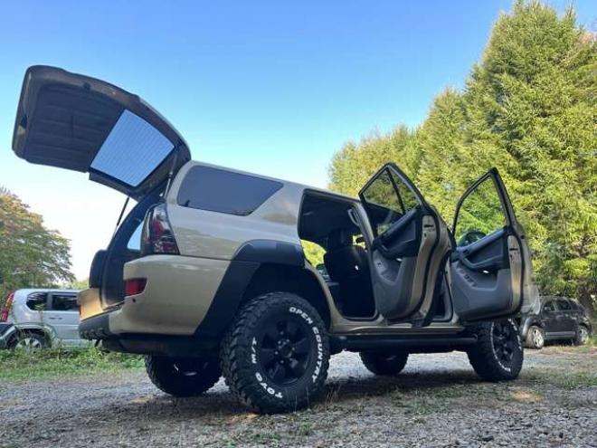 ハイラックスサーフ2.7 SSR-X アメリカンバージョン 4WD コンビハンドル 社外ナビ バックカメラ ETC 社外スターター 社外ヘッドライト シートカバー パワーウィンドウ パワステ 純正アルミ ABS キーレス 社外テール 社外グリル 2700