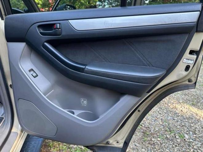 ハイラックスサーフ2.7 SSR-X アメリカンバージョン 4WD コンビハンドル 社外ナビ バックカメラ ETC 社外スターター 社外ヘッドライト シートカバー パワーウィンドウ パワステ 純正アルミ ABS キーレス 社外テール 社外グリル 2700