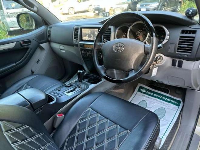 ハイラックスサーフ2.7 SSR-X アメリカンバージョン 4WD コンビハンドル 社外ナビ バックカメラ ETC 社外スターター 社外ヘッドライト シートカバー パワーウィンドウ パワステ 純正アルミ ABS キーレス 社外テール 社外グリル 2700