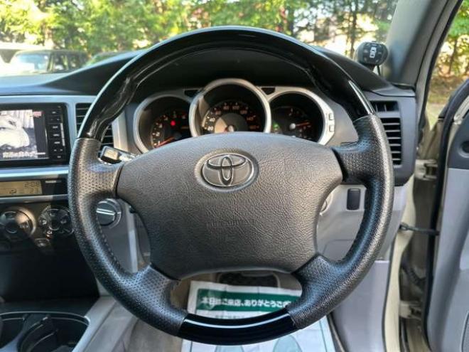 ハイラックスサーフ2.7 SSR-X アメリカンバージョン 4WD コンビハンドル 社外ナビ バックカメラ ETC 社外スターター 社外ヘッドライト シートカバー パワーウィンドウ パワステ 純正アルミ ABS キーレス 社外テール 社外グリル 2700