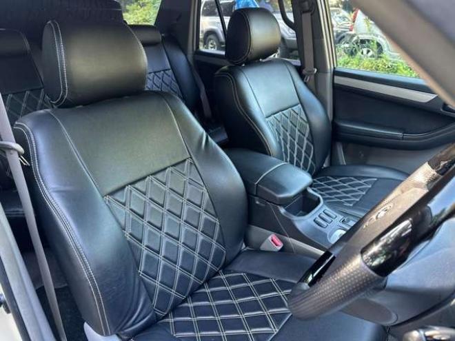 ハイラックスサーフ2.7 SSR-X アメリカンバージョン 4WD コンビハンドル 社外ナビ バックカメラ ETC 社外スターター 社外ヘッドライト シートカバー パワーウィンドウ パワステ 純正アルミ ABS キーレス 社外テール 社外グリル 2700