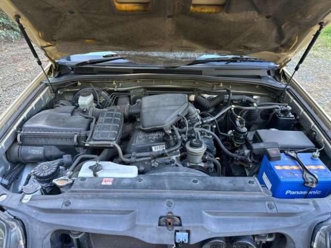 ハイラックスサーフ2.7 SSR-X アメリカンバージョン 4WD コンビハンドル 社外ナビ バックカメラ ETC 社外スターター 社外ヘッドライト シートカバー パワーウィンドウ パワステ 純正アルミ ABS キーレス 社外テール 社外グリル 2700