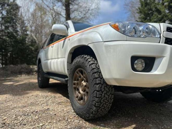 ハイラックスサーフ2.7 SSR-X リミテッド 4WD リフトアップ/社外ナビ/PS/PW/AW/Bカメラ 2700