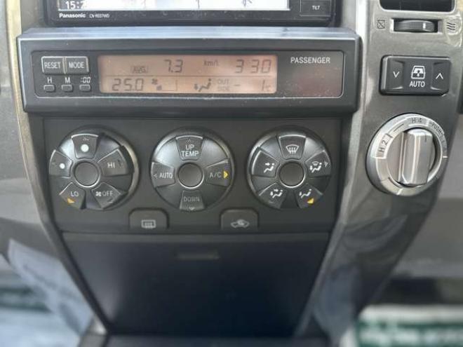 ハイラックスサーフ2.7 SSR-X リミテッド 4WD リフトアップ/社外ナビ/PS/PW/AW/Bカメラ 2700